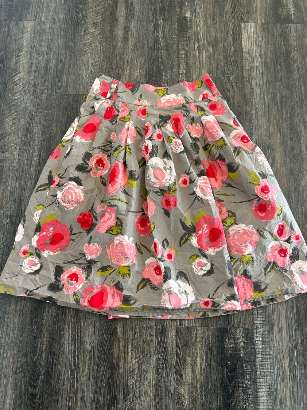 H&M Gray Circle Skirt with Pink & Red Floral Print